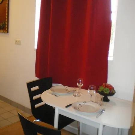 Chez Lisette 500m Honfleur